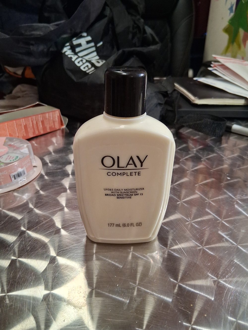 OLAY Complete Daily Moisturizer Bottle - Cream & Black